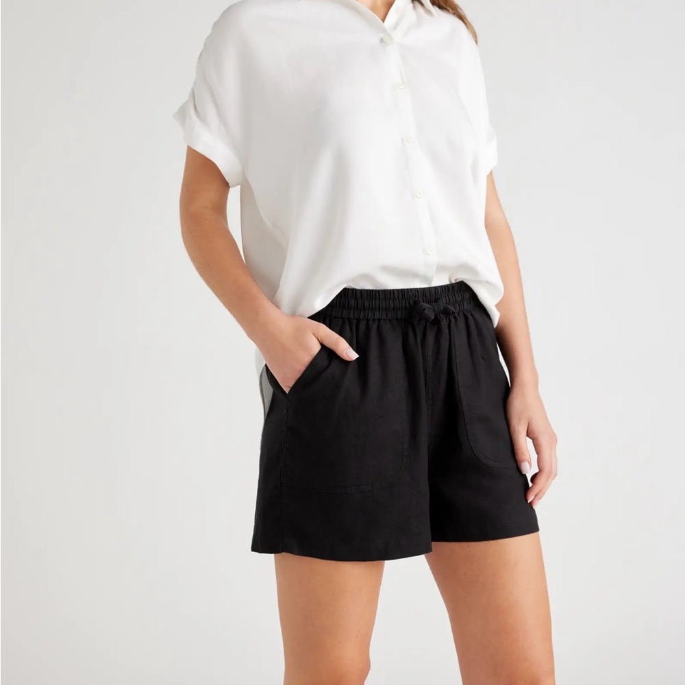 Quince 100% linen shorts